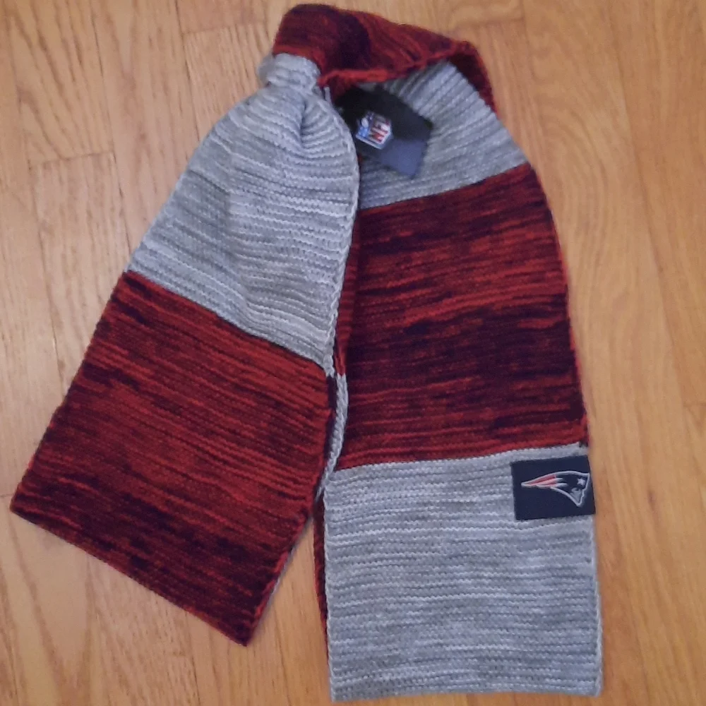 NEW NFL Pat's Scarf